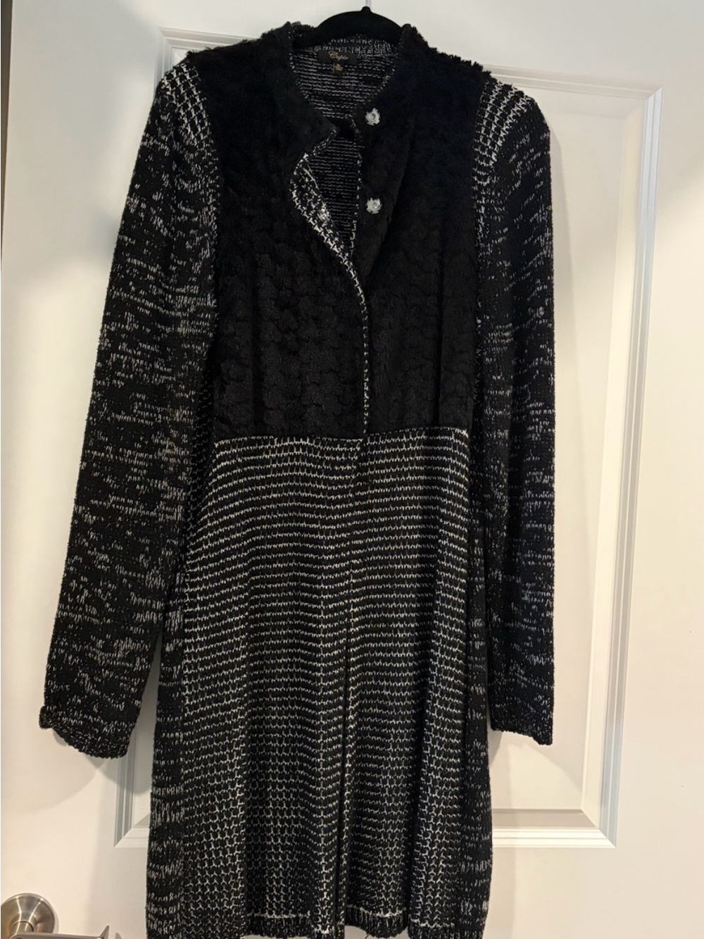 Cupio (XL)  Black Textured Bouclé sweater coat with Contrast Trim